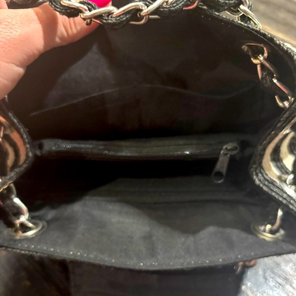 Black and White Small Straw Bag - Picture 3 of 4